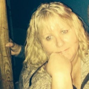 Meet your Posher, Elaine